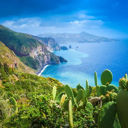 Bilo - Vulcano On Sea Shore - Happy Lipari (Isola Lipari)